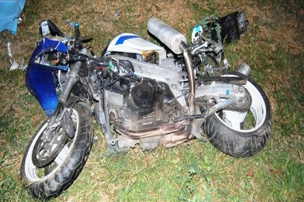 Dâmbovița. S-a răsturnat cu motocicleta și a ajuns la spital