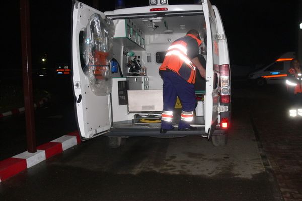 Dâmbovița. O minoră de 17 ani s-a aruncat de pe clădirea unei foste fabrici