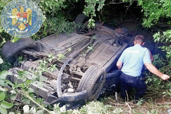 Dâmbovița: Cei doi adulți și minorul de 7 ani răniți în accidentul de la Mija, salvați de jandarmi