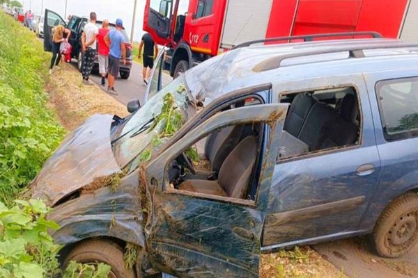 Dâmboviţa. Accident rutier pe DJ 711, la Băleni. Două persoane au fost rănite