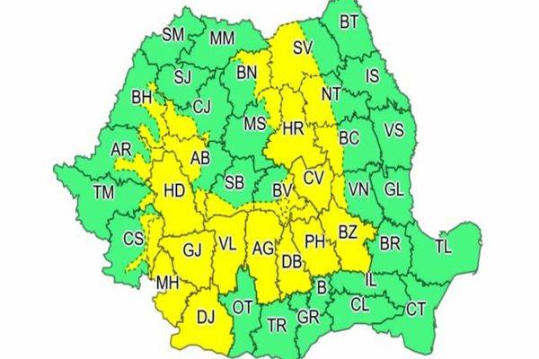 Cod galben de ploi, vijelii și grindină în 25 de județe