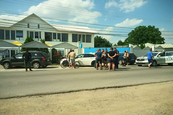 Accident cu mai multe mașini în Cocorăștii Colț. Șoferul care l-a provocat era băut și avea o alcoolemie de 1,14