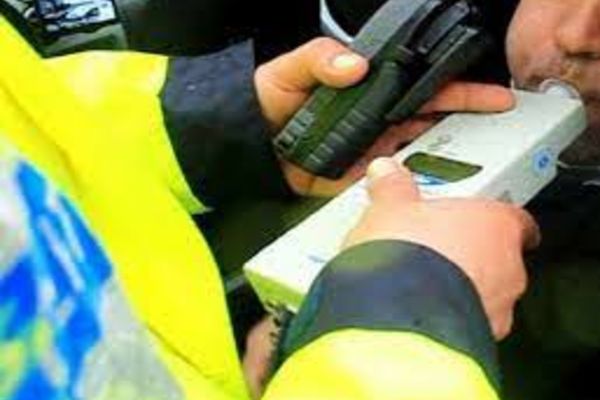 Dâmboviţa. Accident rutier în Târgovişte. Unul dintre şoferi depistat cu o alcoolemie de 1.40mg/l alcool pur în aerul expirat