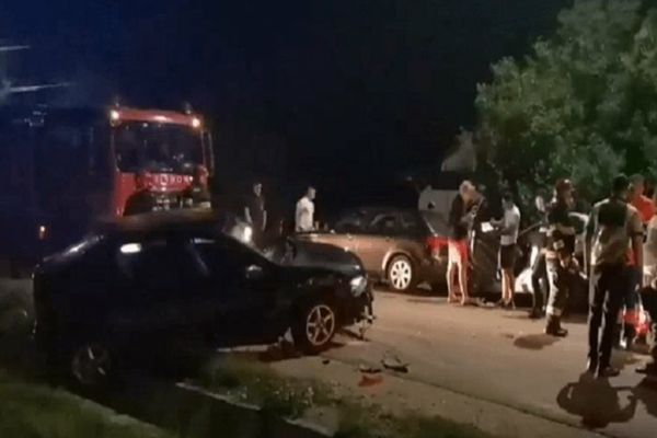 Trei pietoni răniți în urma unui accident produs aseară, în Dâmbovița