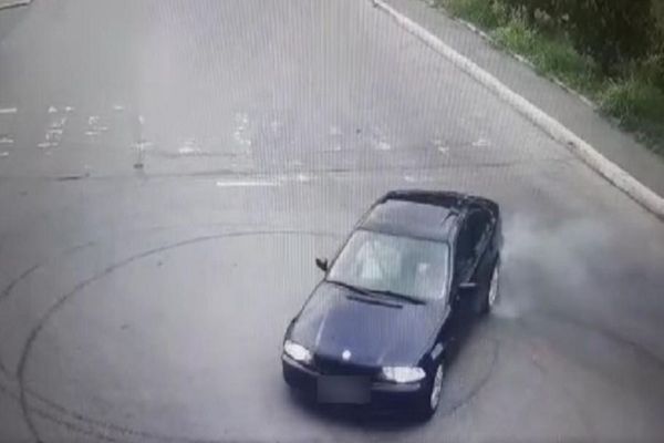 Amator de drifturi din Dâmboviţa, sancţionat de polițiștii din Ilfov. Acesta a fost amendat și lăsat fără permis