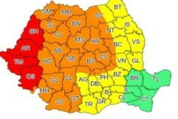 Furtuni în aproape toată țara, după caniculă