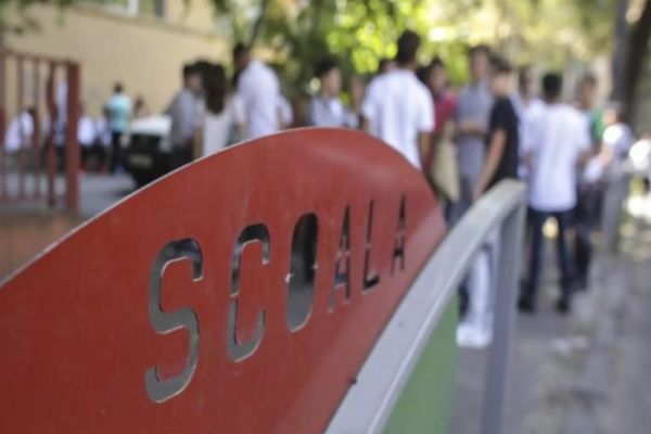 Adio note la sport, muzică și desen! Cum vor fi notați elevii - ANUNȚUL ministrului Cîmpeanu