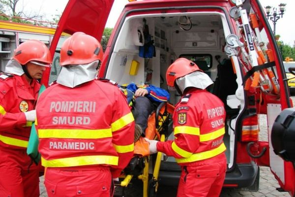 Dâmbovița: Accident pe  Autostrada A1! Două persoane sunt rănite după ce un autocar s-a răsturnat