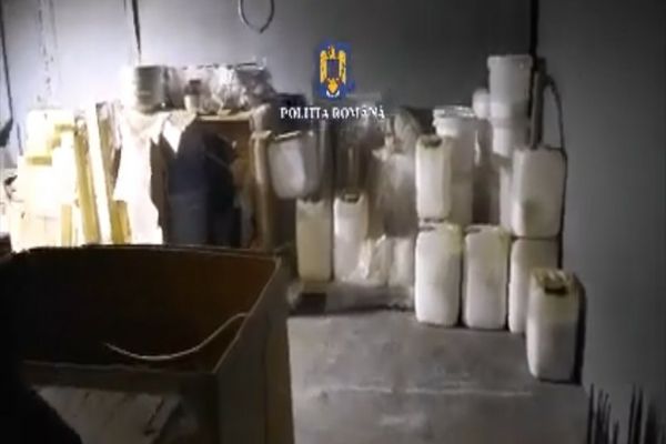  Peste 27 de milioane de ţigarete şi peste 9.000 de tone de tutun vrac, confiscate de poliţişti