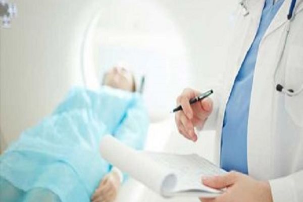 Târgoviște: O femeie de 51 de ani a murit la o clinică privată în timpul unui control medical