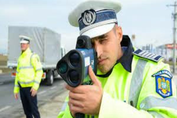 RADARELE sunt la datorie în Dâmbovița, șoferi rămași pietoni