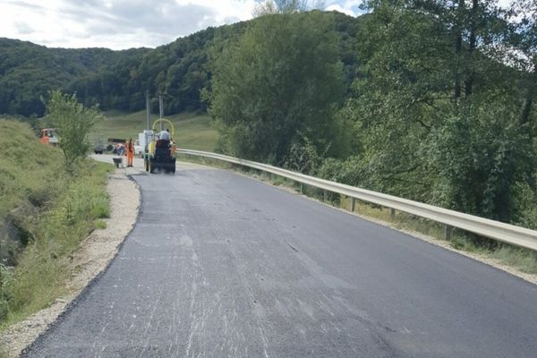 Dâmboviţa. Lucrări de reparații pe mai multe drumuri, în ultima săptămână din septembrie