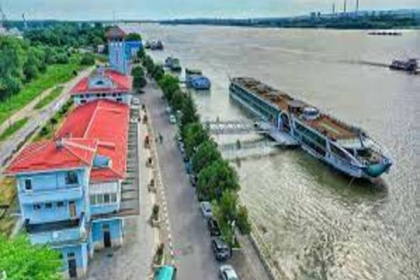 Gările şi porturile ar putea trece la administraţiile locale