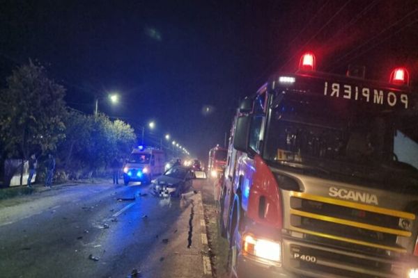 Dâmboviţa. Patru persoane rănite într-un accident rutier pe DN72, la Măneşti