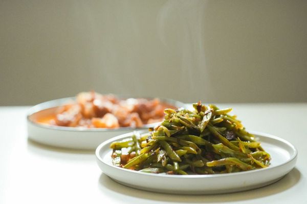 Programul ”Masa caldă” pentru elevi – 15 lei/zi este suma alocată fiecărui școlar