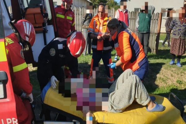 Dâmboviţa. Explozie de butelie la o casă din Raciu.  3 persoane, transportate la spital