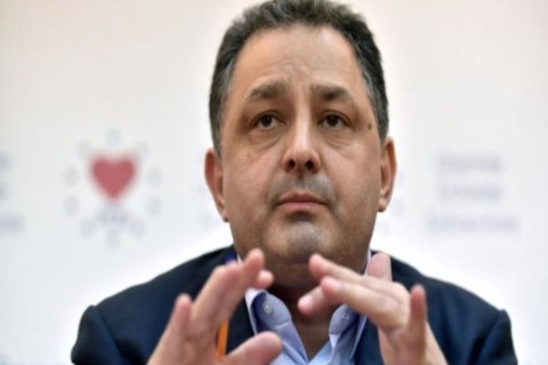 56 de persoane fizice şi juridice, printre care şi foştii primari de sector Vanghelie şi Tudorache, cercetate de DNA pentru achiziţii supraevaluate în pandemie