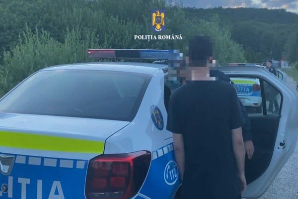 Dâmboviţa. Droguri descoperite în maşina unui şofer