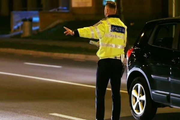 Peste 400 de amenzi și 13 permise de conducere reţinute de poliţiştii din Dâmboviţa