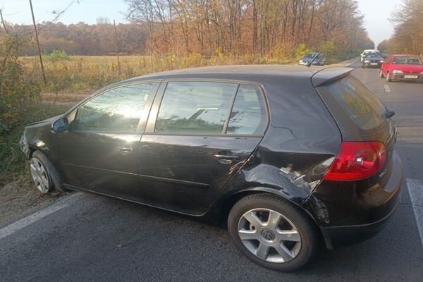 Dâmbovița. Accident violent produs pe DN 72A. Trei persoane au fost rănite