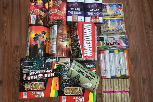 Poliția și pompierii cer cetățenilor să nu folosească petarde și artificii: Vă pot pune viața în pericol!