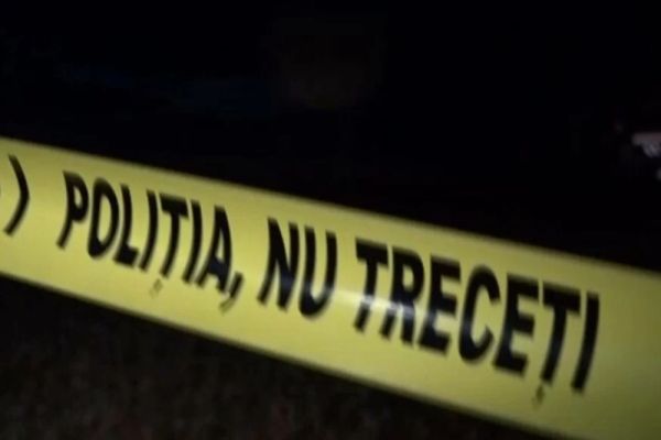 Dâmboviţa. Bărbat de 32 de ani, găsit mort într-un apartament, după ce şi-ar fi tăiat gâtul cu un cutter