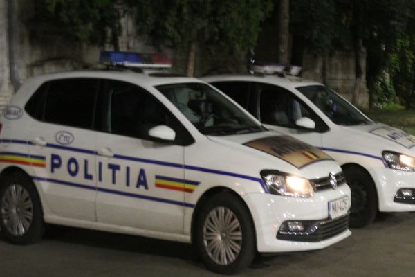 Dâmboviţa. Adolescentă de 14 ani dată dispărută de familie, găsită după mai multe ore de căutări