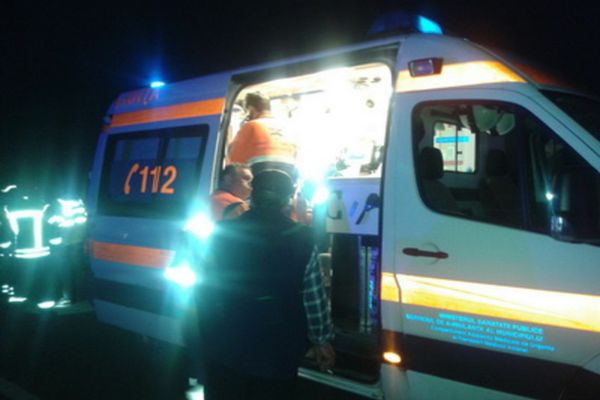 Dâmboviţa. Accident rutier la Vişina, în ziua de Crăciun! O femeie de 30 de ani a fost găsită inconștientă!