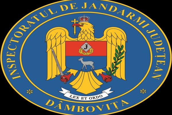 Festivitate de predare-primire a comenzii unităţii la Jandarmeria Dâmboviţa