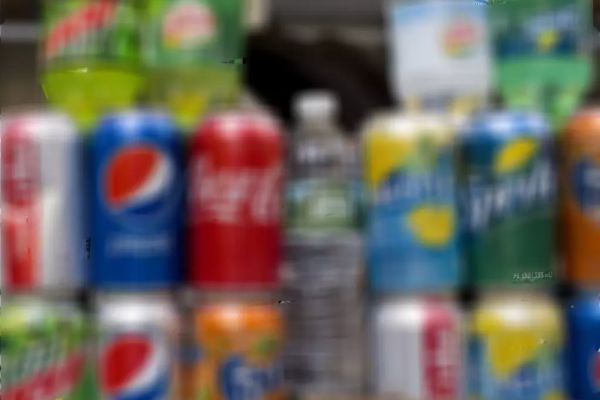 De astăzi, 1 ianuarie, scumpiri în lanț. Băuturile alcoolice, berea fără alcool, băuturile carbogazoase, ţigările şi asigurările auto sunt pe lista scumpirilor