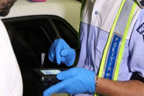 Dâmboviţa. Bărbat cercetat de polițiști pentru conducerea unui vehicul sub influența unor substanțe psihoactive