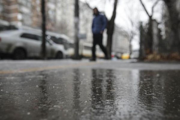 Atenționare meteo în Dâmbovița: Cod galben de burniță și polei