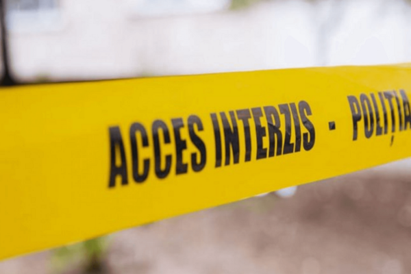 Dâmbovița. O fată de doar 17 ani a fost găsită decedată în baie, de tatăl ei