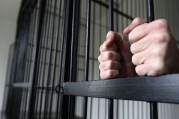 Dâmbovița. Doi tineri  încarcerați la Penitenciarul Mărgineni pentru viol