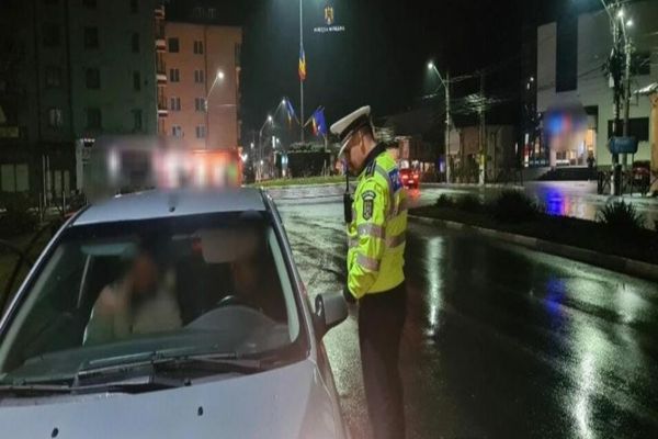 Dâmboviţa. Adolescentă prinsă la volan drogată și fără permis de conducere