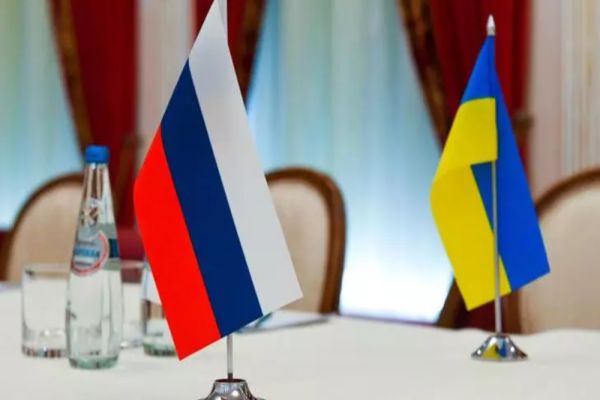 RUSIA ȘI UCRAINA NEGOCIAZĂ UN ARMISTIȚIU ȘI UN SCHIMB MASIV DE PRIZONIERI LA ISTANBUL