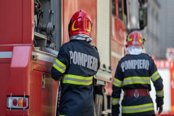 Dâmbovița. O locuință din comuna Morteni a luat foc 