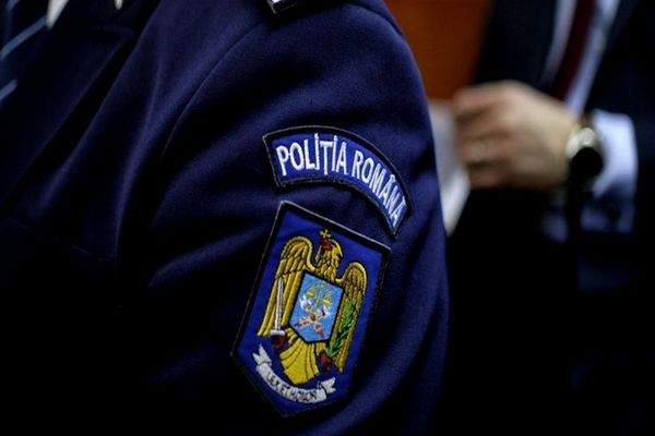 Sute de persoane și zeci de mașini căutate în mai multe țări europene, găsite în România