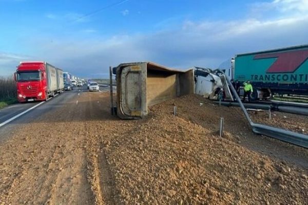 Accident grav pe A1, la Corbii Mari. Șoferul este resuscitat