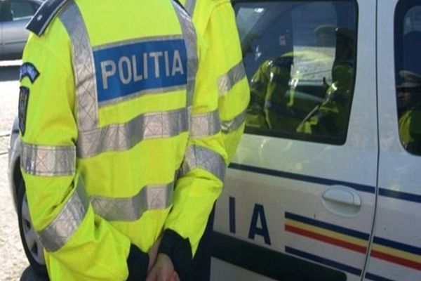 Dâmboviţa. Tânăr depistat în trafic cu un permis fals