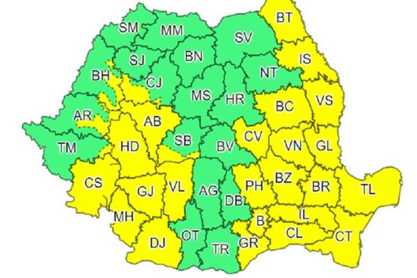 Vijelii și ploi torențiale în Capitală și în 27 de județe, până la noapte