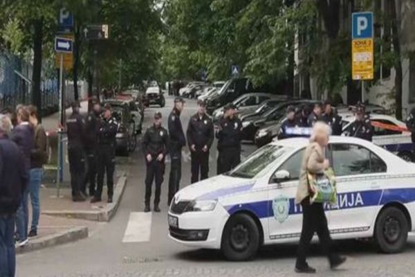 Autorul masacrului din Belgrad câștigase numeroase premii la concursurile școlare. A ucis 8 copii şi un paznic