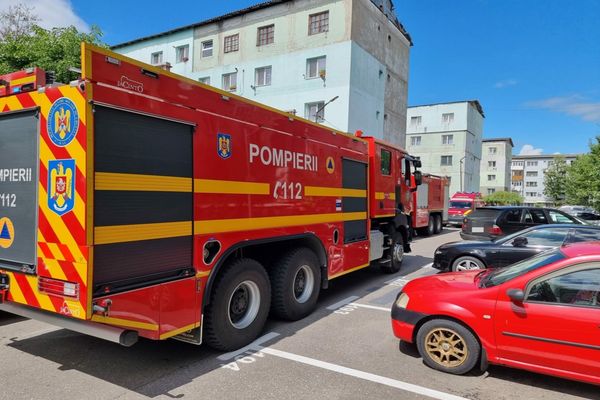 Dâmboviţa. Explozie la un apartament din Târgoviște 