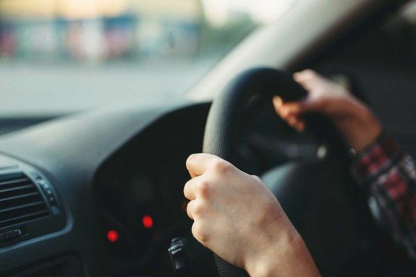 Dâmboviţa. Adolescent, prins drogat la volan în centrul orașului Târgoviște