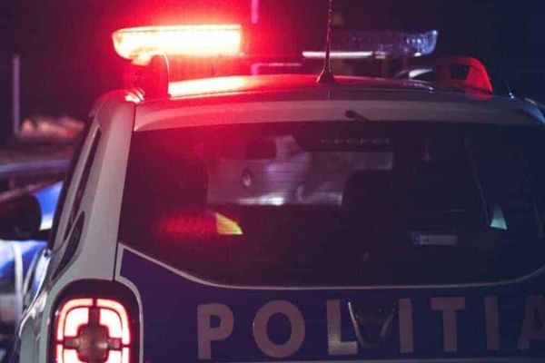 Accident într-o localitate din Dâmbovița. Trei persoane au fost transportate la spital