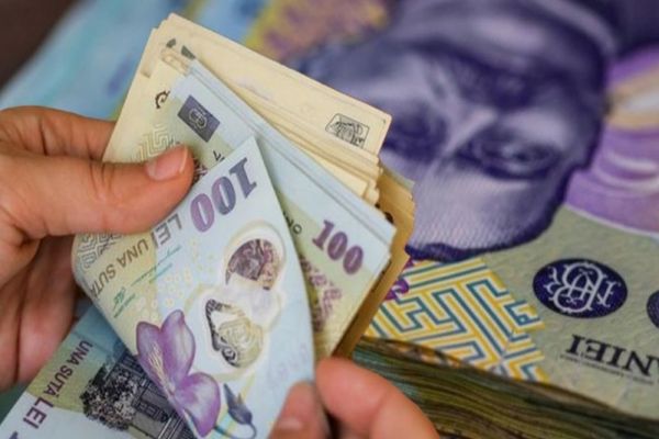 Salariile de bază ale personalului din sănătate, asistenţă socială, apărare şi ordine publică se majorează de la 1 iunie