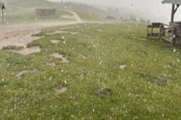 Grindina a făcut prăpăd în mai multe localităţi din Dâmboviţa