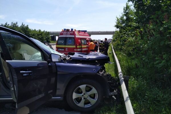 Dâmbovița. Accident teribil pe Autostrada A1, între un TIR și un autoturism! A fost solicitat elicopterul SMURD