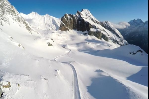 Turiști nepregătiți, accidente tot mai dese la munte. Salvamont: „Adidașii și ciorapii nu țin loc de echipament”