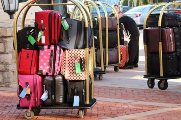 De ce nu se întorc acasă românii din diaspora. Sondajul care încearcă să răspundă la întrebare